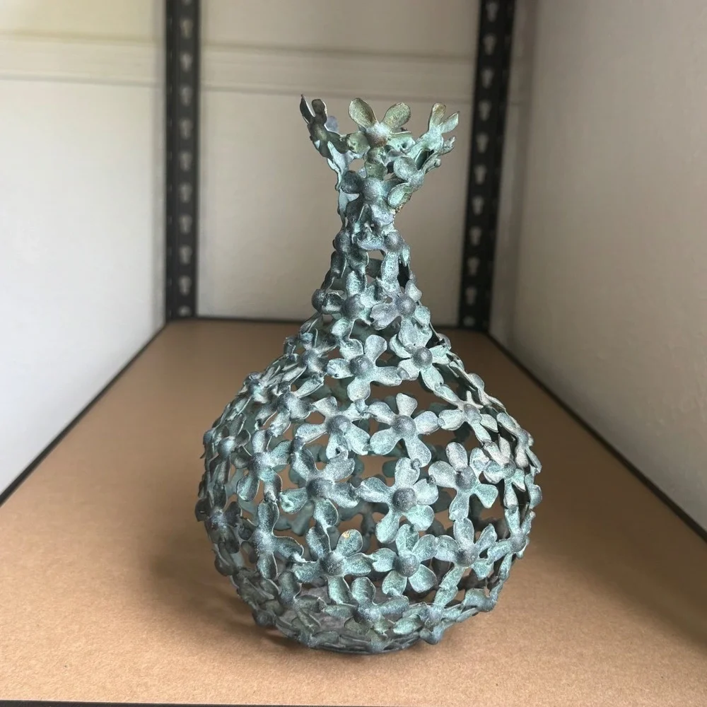 Verdigris Metal‎ 3D Floral Cutout Wabi-sabi Vase Patina Flower Teal Filigree